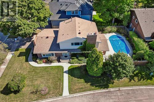 484 Carlton Drive, Oakville (Eastlake), ON - Outdoor With In Ground Pool