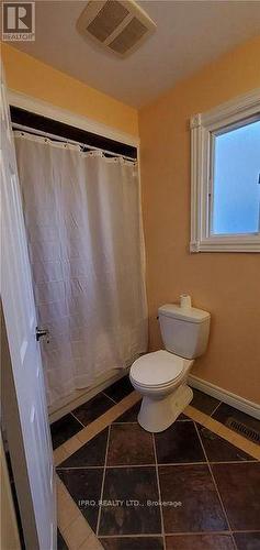 12 Simmons Boulevard, Brampton (Madoc), ON - Indoor Photo Showing Bathroom