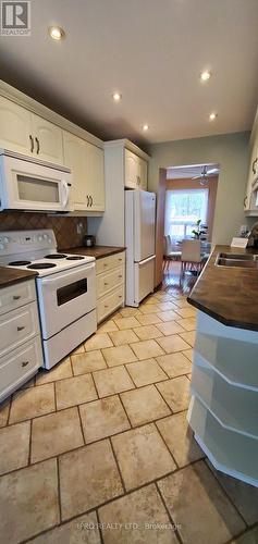 12 Simmons Boulevard, Brampton (Madoc), ON - Indoor Photo Showing Kitchen