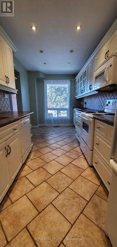 12 Simmons Boulevard, Brampton, ON - Indoor Photo Showing Kitchen