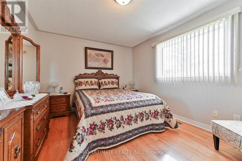 5888 Sidmouth Street, Mississauga (East Credit), ON - Indoor Photo Showing Bedroom