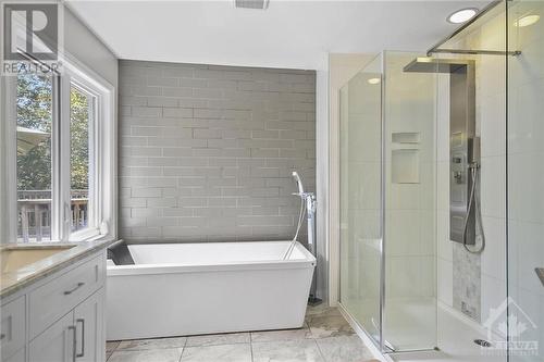 2744 Richardson Side Road, Ottawa, ON - Indoor Photo Showing Bathroom