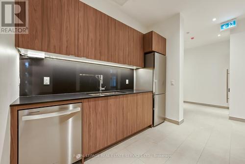 314 - 10 Deerlick Court, Toronto (Parkwoods-Donalda), ON - Indoor Photo Showing Kitchen