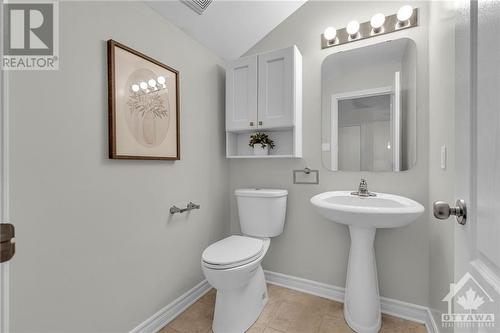 661 Netley Circle, Ottawa, ON - Indoor Photo Showing Bathroom