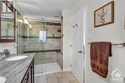 661 Netley Circle, Ottawa, ON - Indoor Photo Showing Bathroom