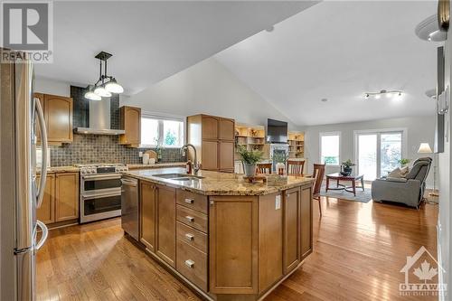 661 Netley Circle, Ottawa, ON - Indoor Photo Showing Kitchen With Double Sink