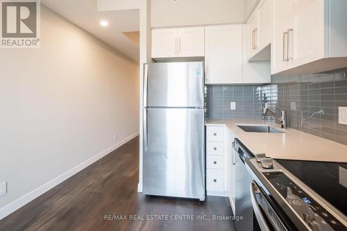 1503 - 15 Queen Street S, Hamilton (Central), ON - Indoor Photo Showing Kitchen