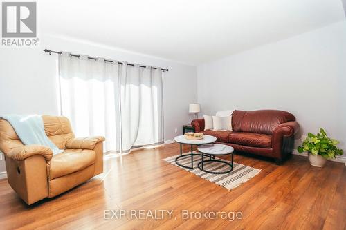 13 - 302 Vine Street, St. Catharines, ON - Indoor Photo Showing Living Room