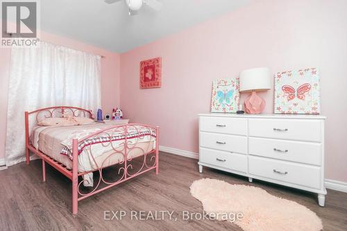 13 - 302 Vine Street, St. Catharines, ON - Indoor Photo Showing Bedroom