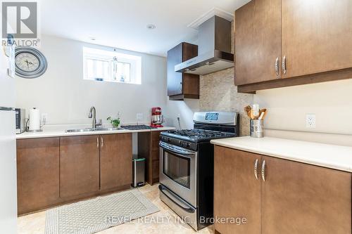 112 Henley Drive, Hamilton (Stoney Creek Industrial), ON - Indoor Photo Showing Kitchen With Double Sink