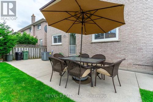 112 Henley Drive, Hamilton, ON - Outdoor With Exterior