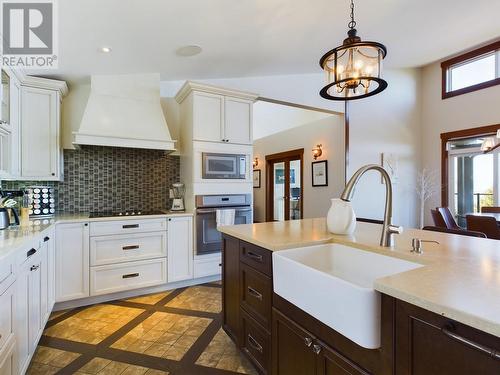 1051 Bullmoose Trail, Osoyoos, BC - Indoor Photo Showing Kitchen