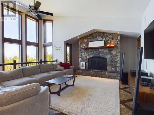 1051 Bullmoose Trail, Osoyoos, BC - Indoor Photo Showing Living Room With Fireplace