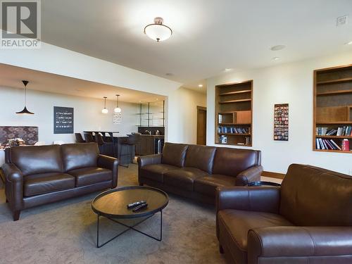 1051 Bullmoose Trail, Osoyoos, BC - Indoor Photo Showing Living Room