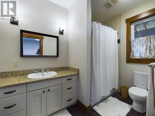 1051 Bullmoose Trail, Osoyoos, BC - Indoor Photo Showing Bathroom