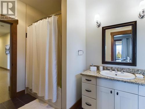 1051 Bullmoose Trail, Osoyoos, BC - Indoor Photo Showing Bathroom