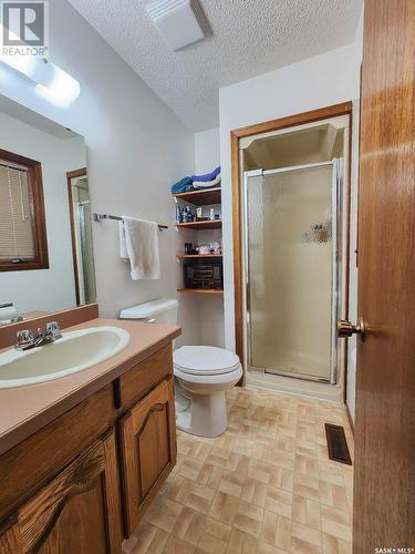 6238 Wellband Drive, Regina, SK - Indoor Photo Showing Bathroom