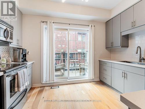 Th 62 - 113 The Queensway, Toronto (High Park-Swansea), ON - Indoor Photo Showing Kitchen