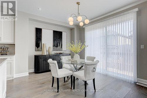 292 Harold Dent Trail, Oakville, ON - Indoor Photo Showing Dining Room