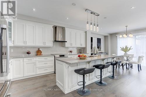 292 Harold Dent Trail, Oakville, ON - Indoor Photo Showing Kitchen With Upgraded Kitchen