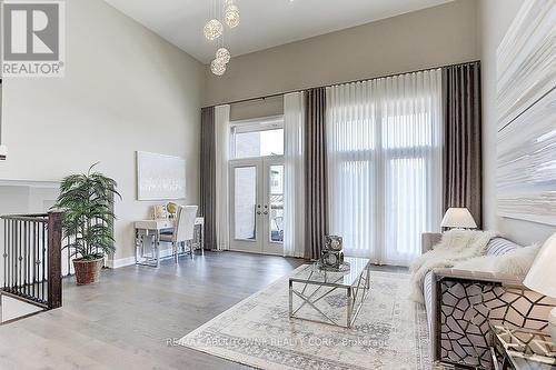 292 Harold Dent Trail, Oakville, ON - Indoor Photo Showing Living Room