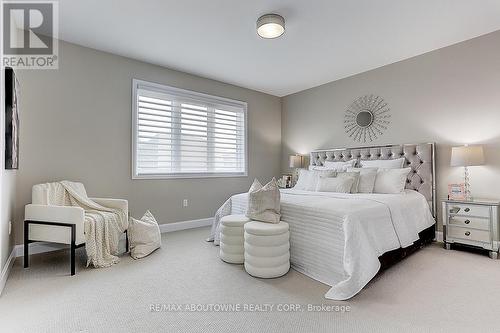 292 Harold Dent Trail, Oakville, ON - Indoor Photo Showing Bedroom