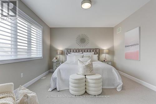 292 Harold Dent Trail, Oakville, ON - Indoor Photo Showing Bedroom