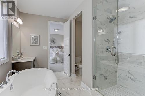 292 Harold Dent Trail, Oakville, ON - Indoor Photo Showing Bathroom