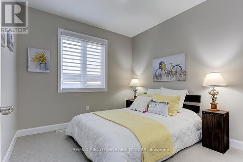 292 Harold Dent Trail, Oakville, ON - Indoor Photo Showing Bedroom