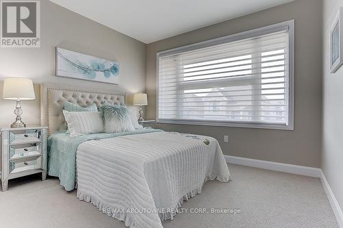 292 Harold Dent Trail, Oakville, ON - Indoor Photo Showing Bedroom