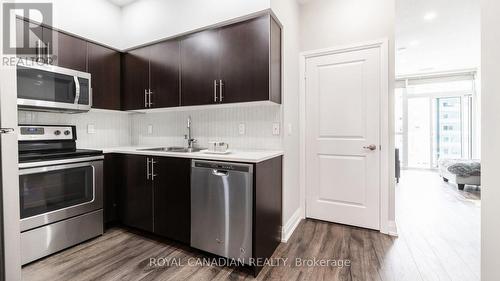 308 - 55 Speers Road, Oakville (Old Oakville), ON - Indoor Photo Showing Kitchen With Stainless Steel Kitchen With Double Sink