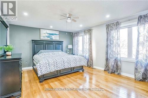 2085 Ashmore Drive, Oakville (West Oak Trails), ON - Indoor Photo Showing Bedroom