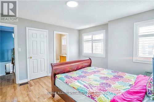 2085 Ashmore Drive, Oakville (West Oak Trails), ON - Indoor Photo Showing Bedroom