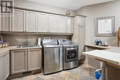 6 Country Heights Drive, Richmond Hill, ON - Indoor Photo Showing Laundry Room