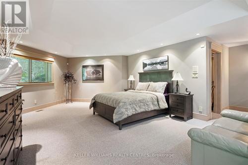 6 Country Heights Drive, Richmond Hill, ON - Indoor Photo Showing Bedroom