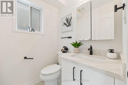 83 Matthew Boyd Crescent, Newmarket, ON - Indoor Photo Showing Bathroom