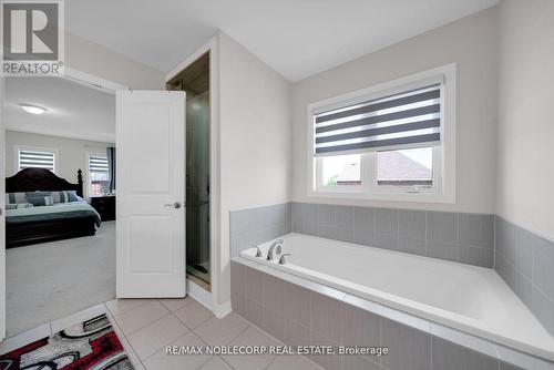 1 Walker Boulevard, New Tecumseth, ON - Indoor Photo Showing Bathroom