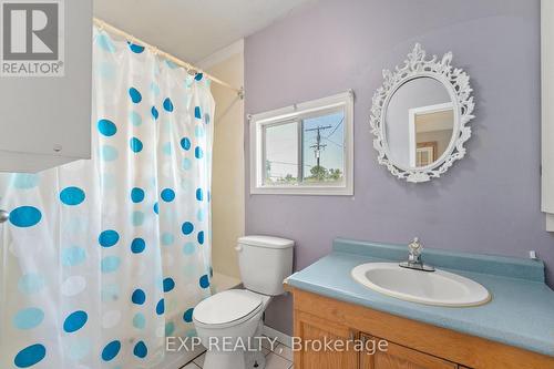 799 Third Avenue, Georgina (Historic Lakeshore Communities), ON - Indoor Photo Showing Bathroom