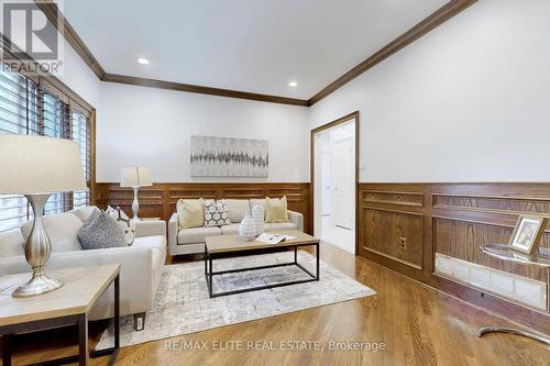 8 Tivoli Avenue, Richmond Hill (Mill Pond), ON - Indoor Photo Showing Living Room