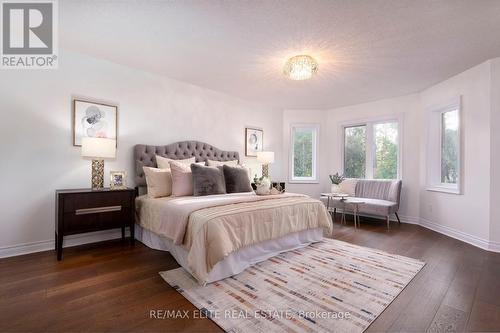 8 Tivoli Avenue, Richmond Hill (Mill Pond), ON - Indoor Photo Showing Bedroom