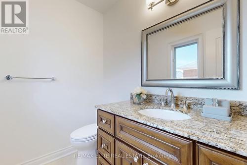 8 Tivoli Avenue, Richmond Hill (Mill Pond), ON - Indoor Photo Showing Bathroom