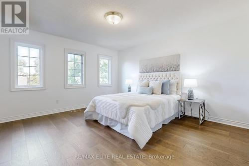 8 Tivoli Avenue, Richmond Hill (Mill Pond), ON - Indoor Photo Showing Bedroom