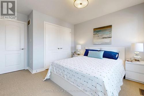 27 Deerwood Crescent, Richmond Hill (Oak Ridges), ON - Indoor Photo Showing Bedroom