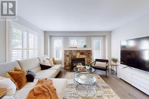 27 Deerwood Crescent, Richmond Hill (Oak Ridges), ON - Indoor Photo Showing Living Room With Fireplace