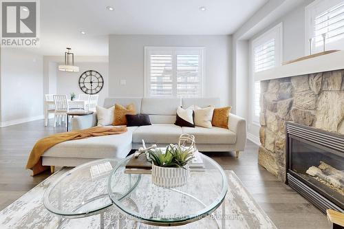 27 Deerwood Crescent, Richmond Hill (Oak Ridges), ON - Indoor Photo Showing Living Room With Fireplace