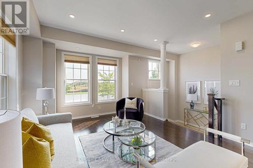 10271 Woodbine Avenue, Markham (Cathedraltown), ON - Indoor Photo Showing Living Room