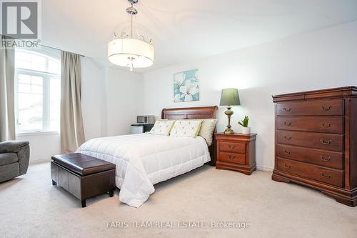 64 Westminster Circle, Barrie (Innis-Shore), ON - Indoor Photo Showing Bedroom