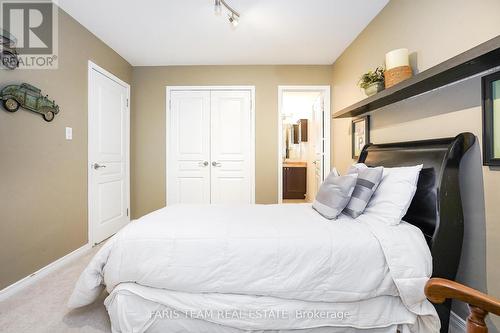 64 Westminster Circle, Barrie (Innis-Shore), ON - Indoor Photo Showing Bedroom