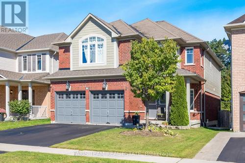 64 Westminster Circle, Barrie (Innis-Shore), ON - Outdoor With Facade