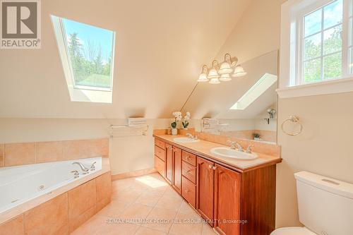 8 Red Oak Crescent, Oro-Medonte (Shanty Bay), ON - Indoor Photo Showing Bathroom